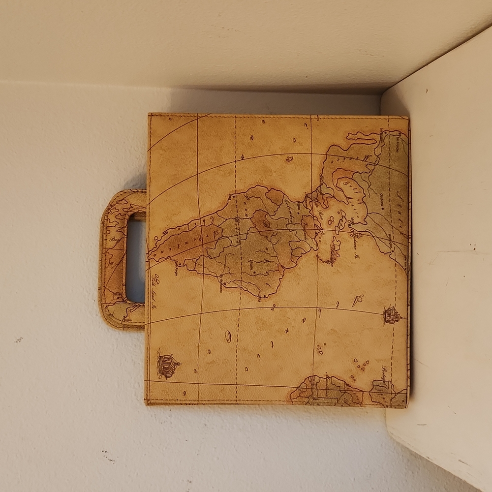 ♤ Vintage Comeco Map Purse